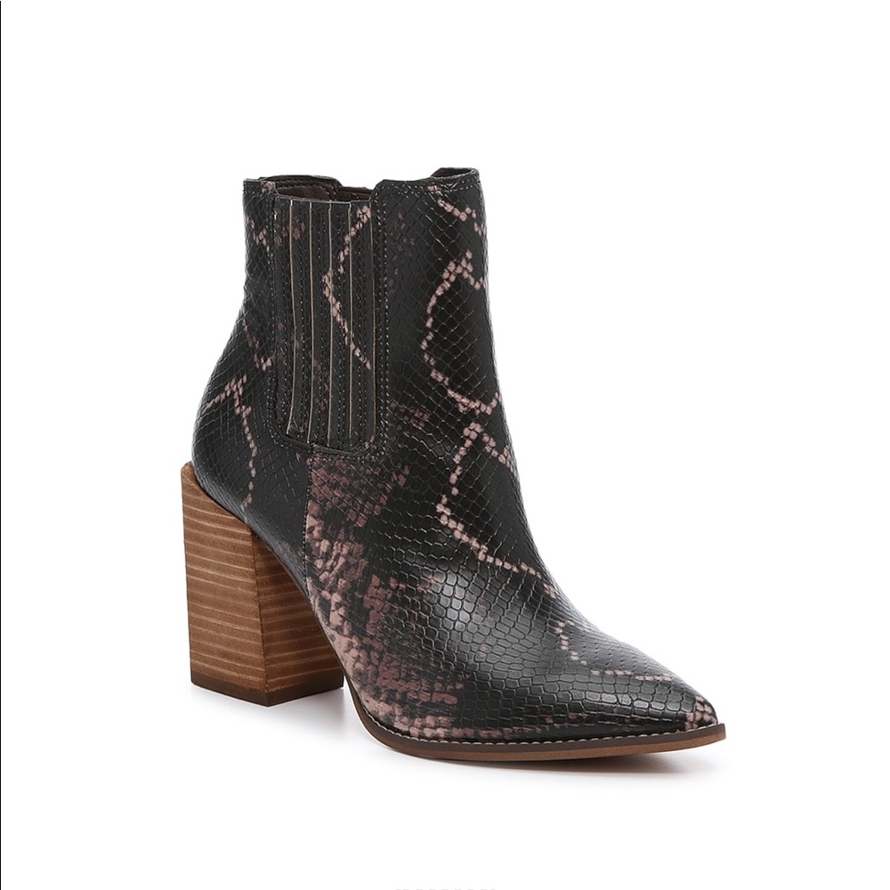 ✨New Steve Madden Acton Bootie